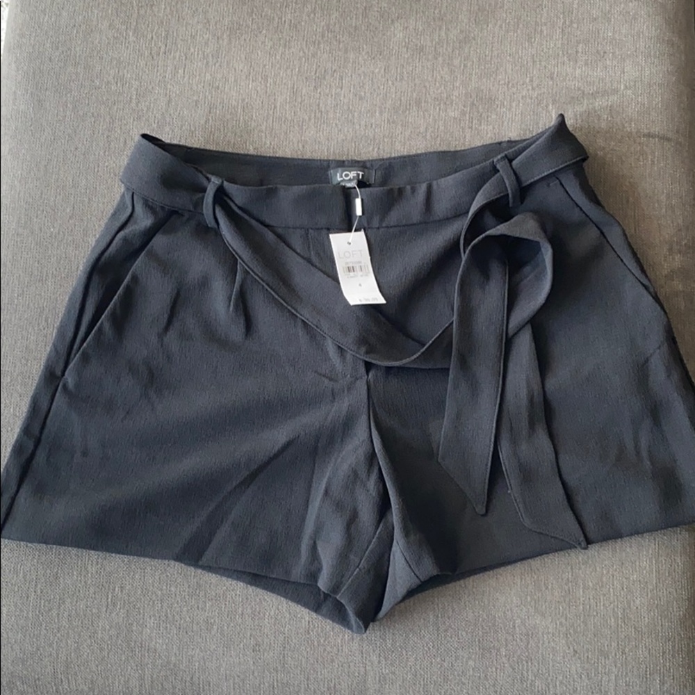 Loft flowy black shorts